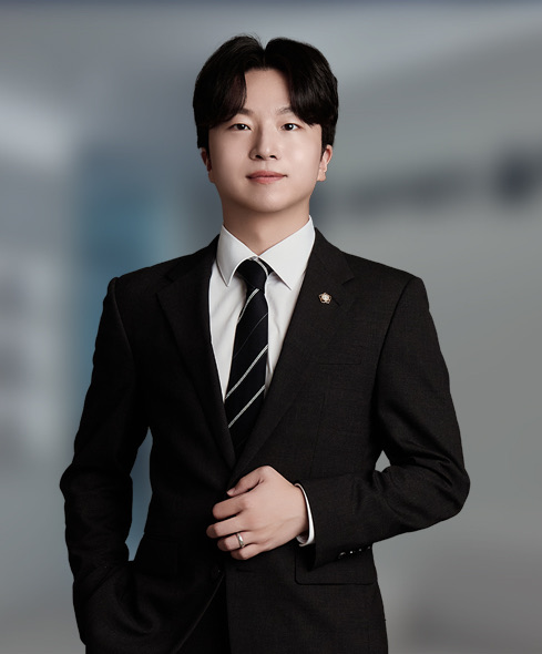 Lee Ju Won, Attorney